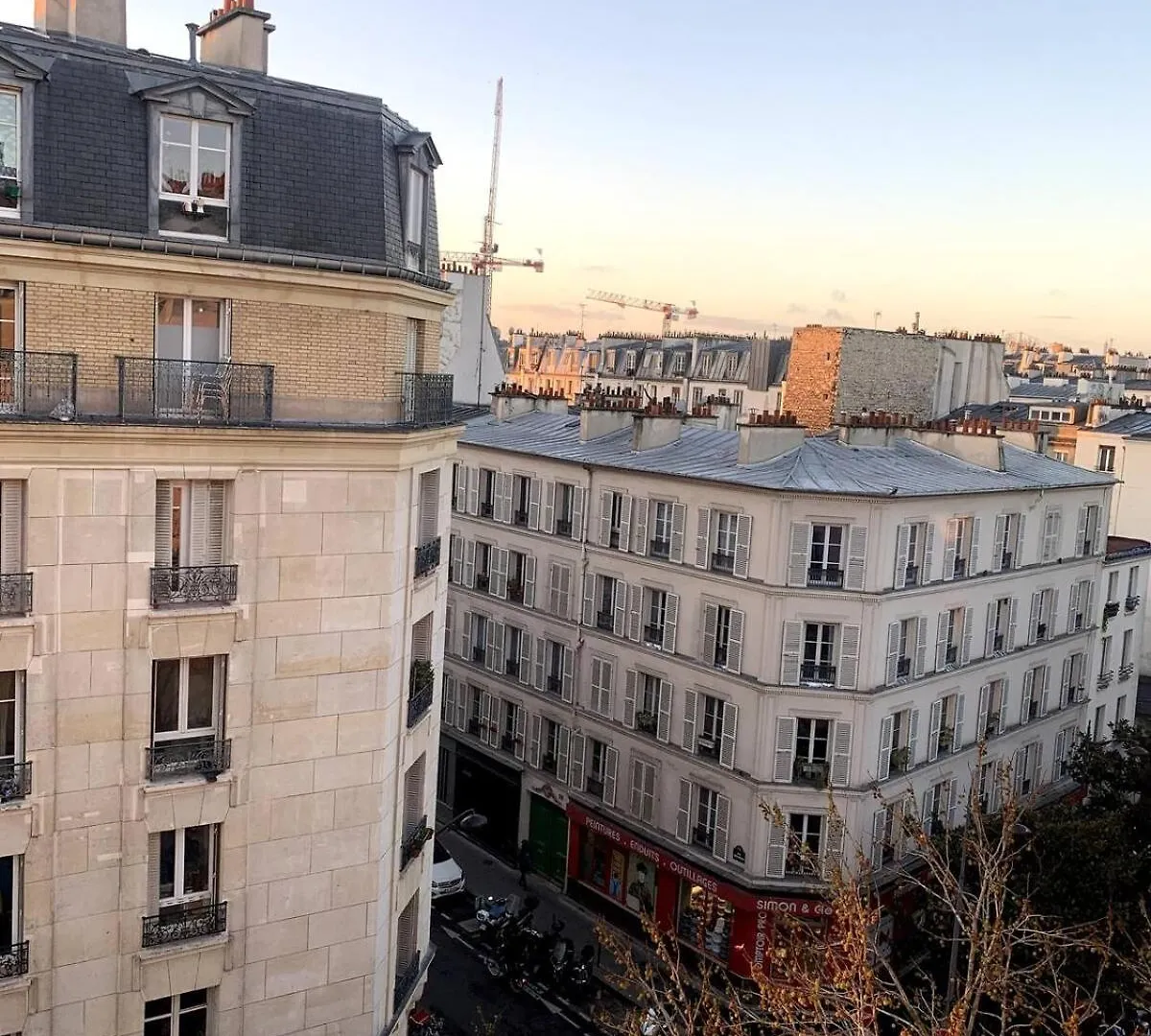 Avec Vue Paris